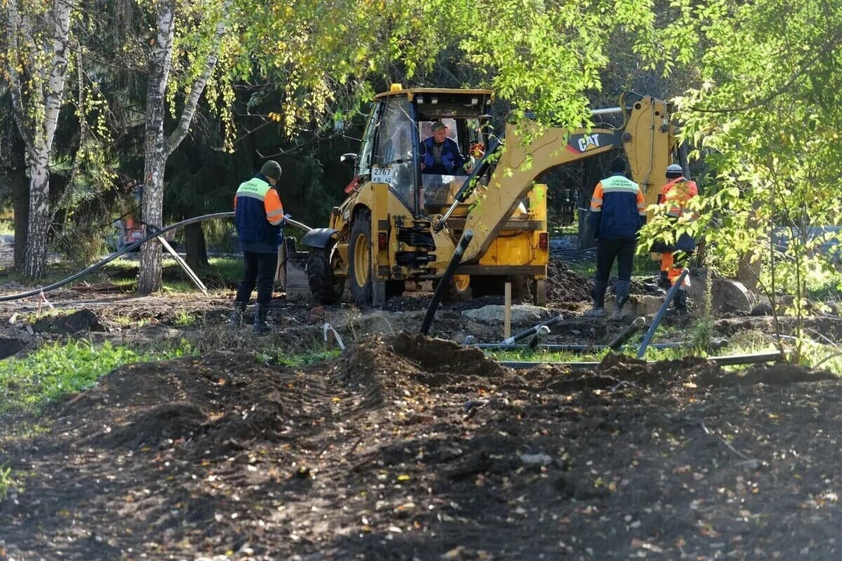 In Kemerovo, the modernization of the park beloved by citizens is actively continuing