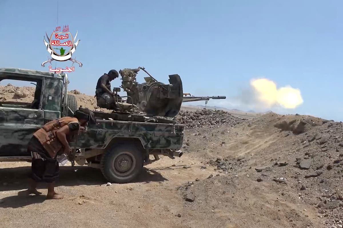 Fighting in Yemen forces more than 184,000 people to flee their homes