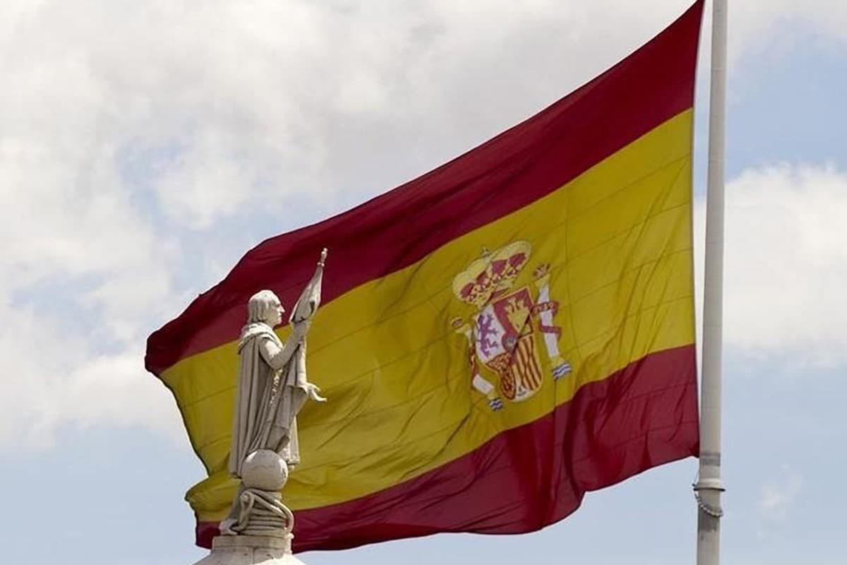 Spain dissolves parliament and announces early general election