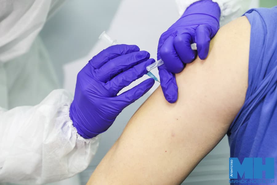 Vaccination against the flu: why after the injection is possible malaise, and when to see a doctor