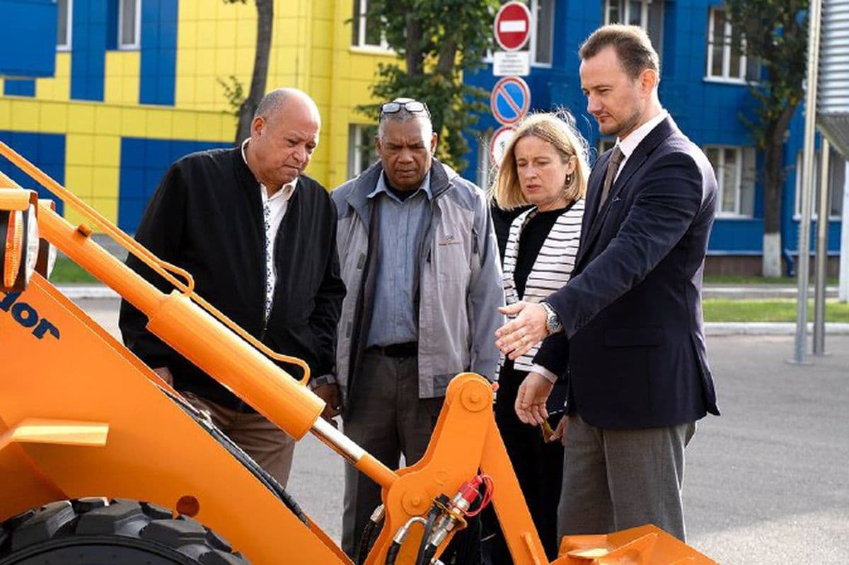 AMKODOR Holding discusses prospects of equipment supplies to Cuba
