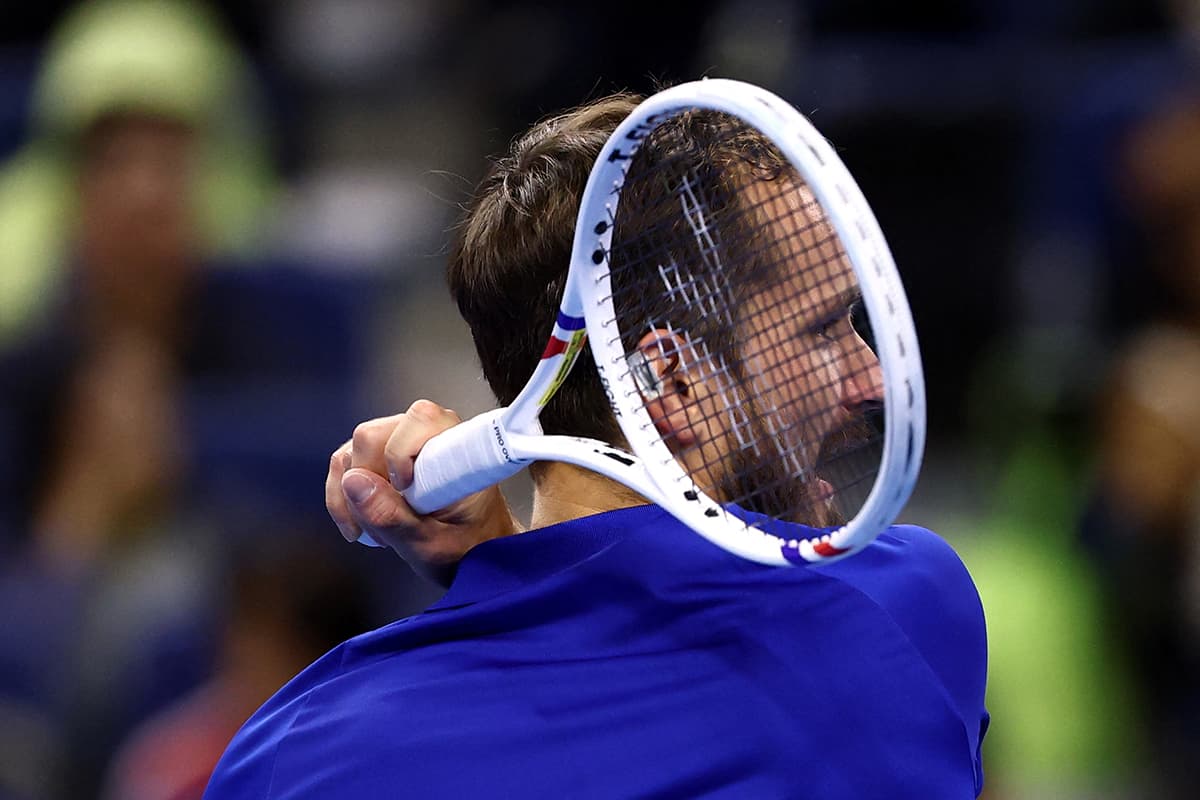 Daniil Medvedev went to the hospital to apologize to the fan