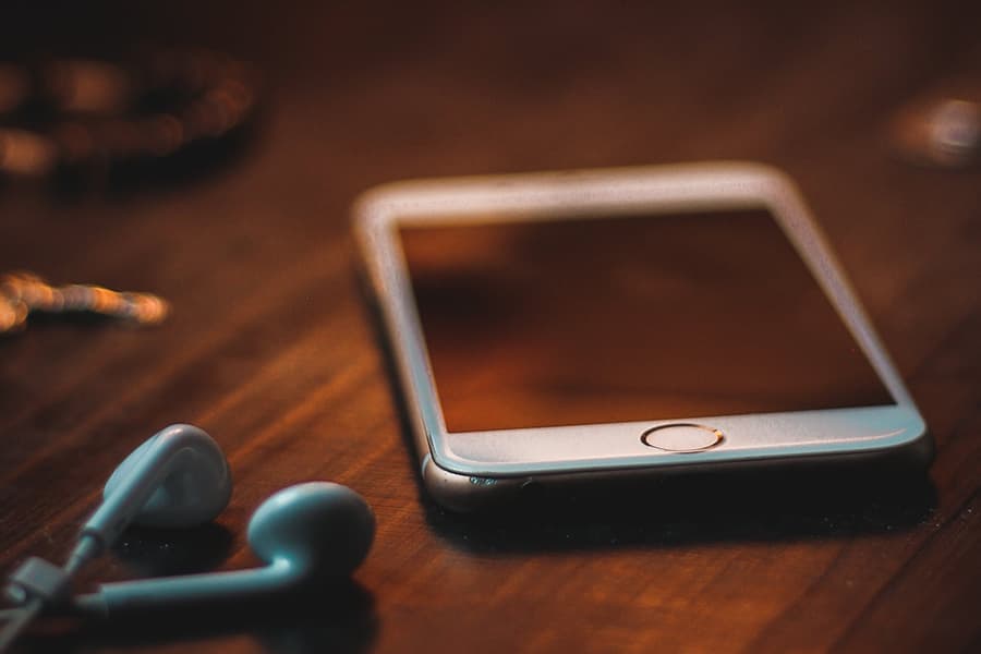Estudiante de Minsk quería comprar un teléfono inteligente a un precio atractivo, pero se convirtió en víctima de fraude