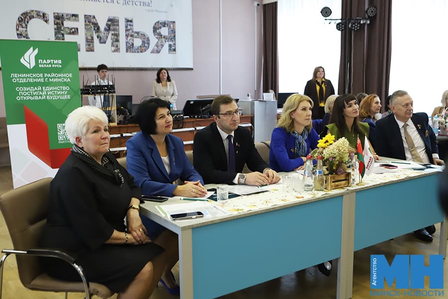Dialogue of generations: in the capital's gymnasium No. 1 the party project "Teacher's word" was held