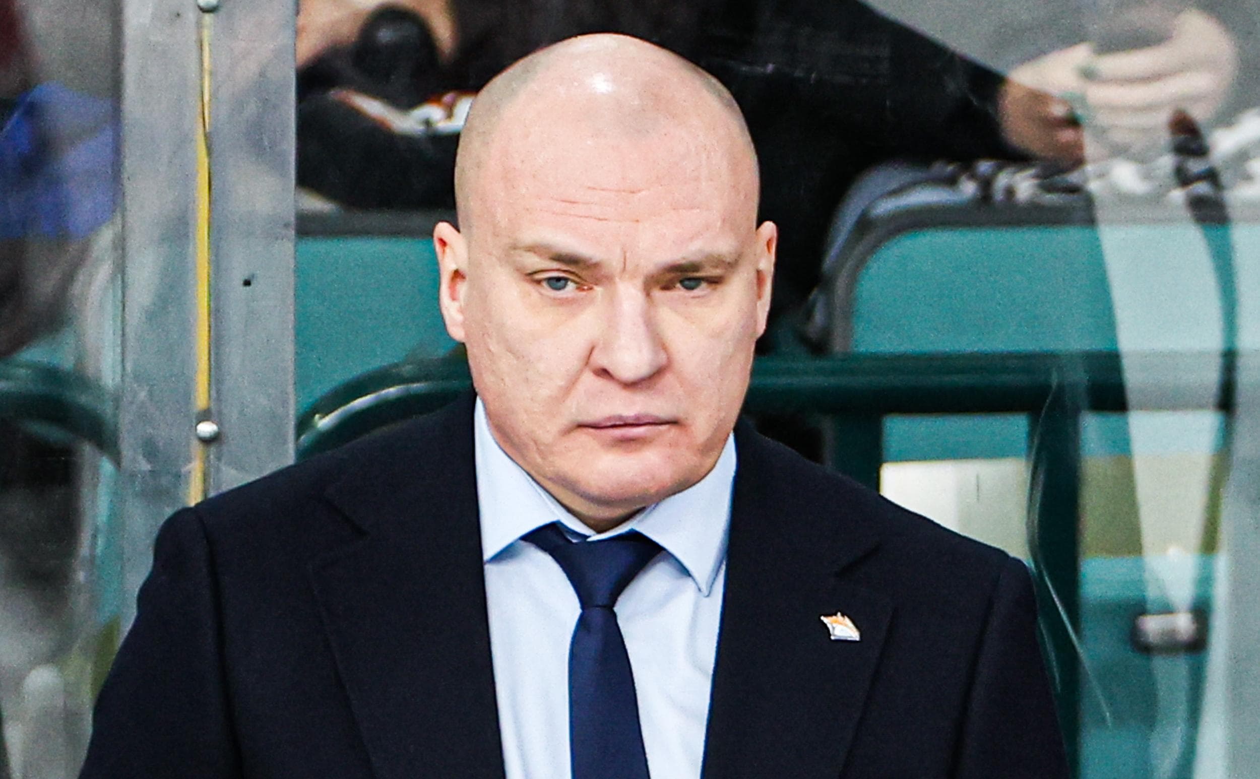 Razin photo with a bare torso reacted to the suspension in Metallurg