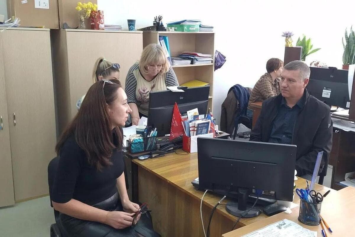 Head of Shakhtarsk Sergey Lebedev met with coordinators of the Defenders of the Fatherland Foundation