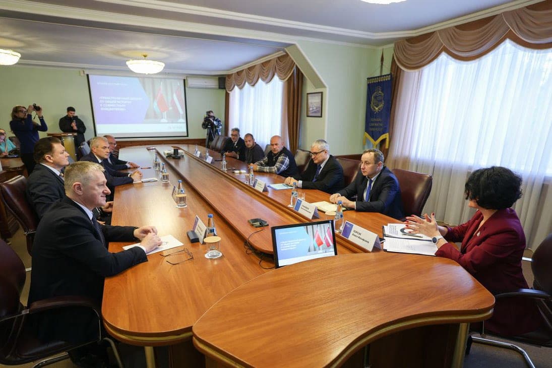 الاستعداد للحوار والحقيقة: ما ناقشه المشاركون في اجتماع المائدة المستديرة " بيلاروس - لاتفيا " في نوفوبولوتسك