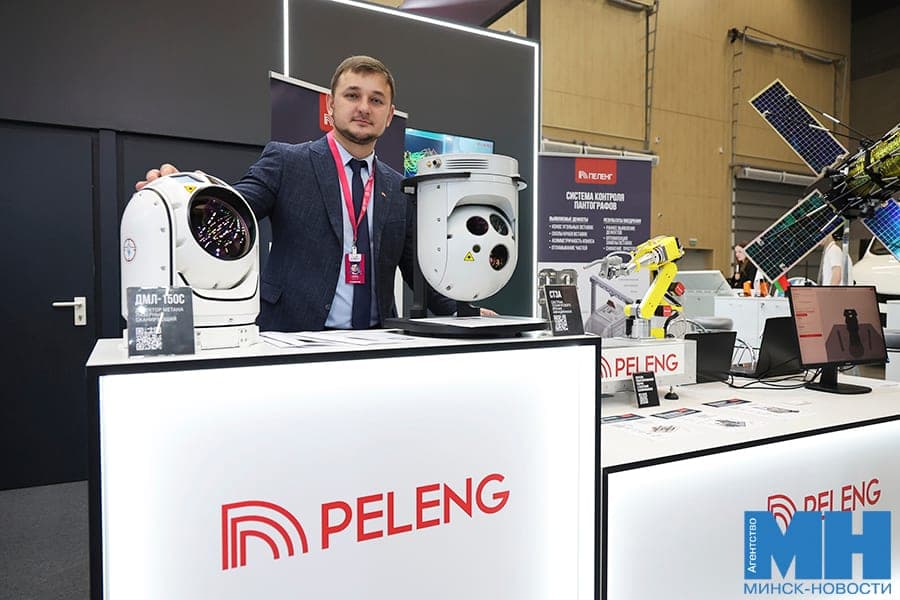 " Peleng " presented at “INNOPROM”. مشروع بيلاروس التجريبي لخلية اللحام الآلي