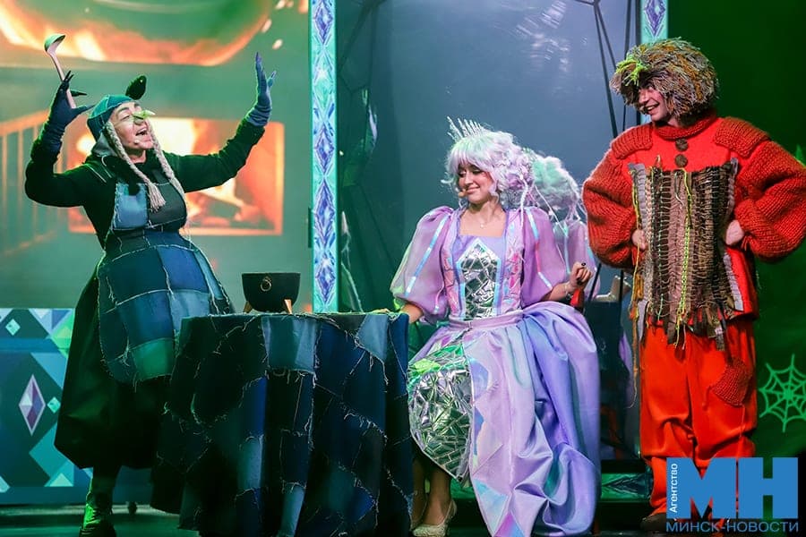 Intrigue, magic and saving the princess. In the theater stage prepared the premiere of the fairy tale “Magic Looking Glass”