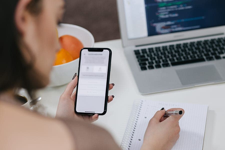 You can sign documents using a smartphone: the NCEU is testing a cloud EDS