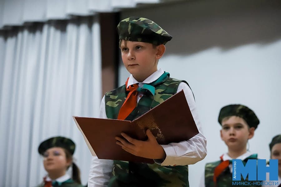 Более сотни ребят торжественно дали клятву учащихся военно-патриотических классов в СШ № 93