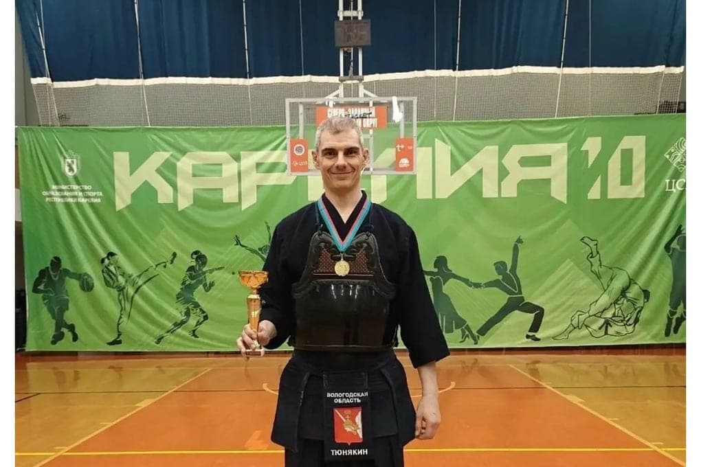 Cherepov resident Roman Tyunyakin won the championship of the NWFD in kendo