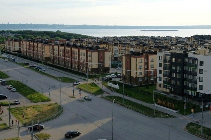 Old tires, garbage and neglected facades: in the Volga region checked 472 objects