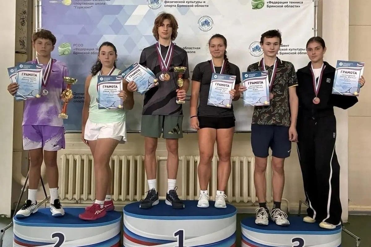 Bryansk tennis players won medals of the interregional tournament