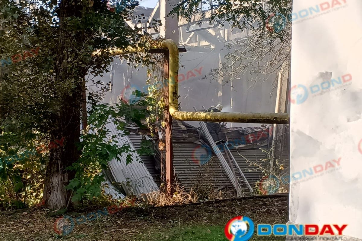 In Aksai, firefighters were again called to the warehouse that burned the day before
