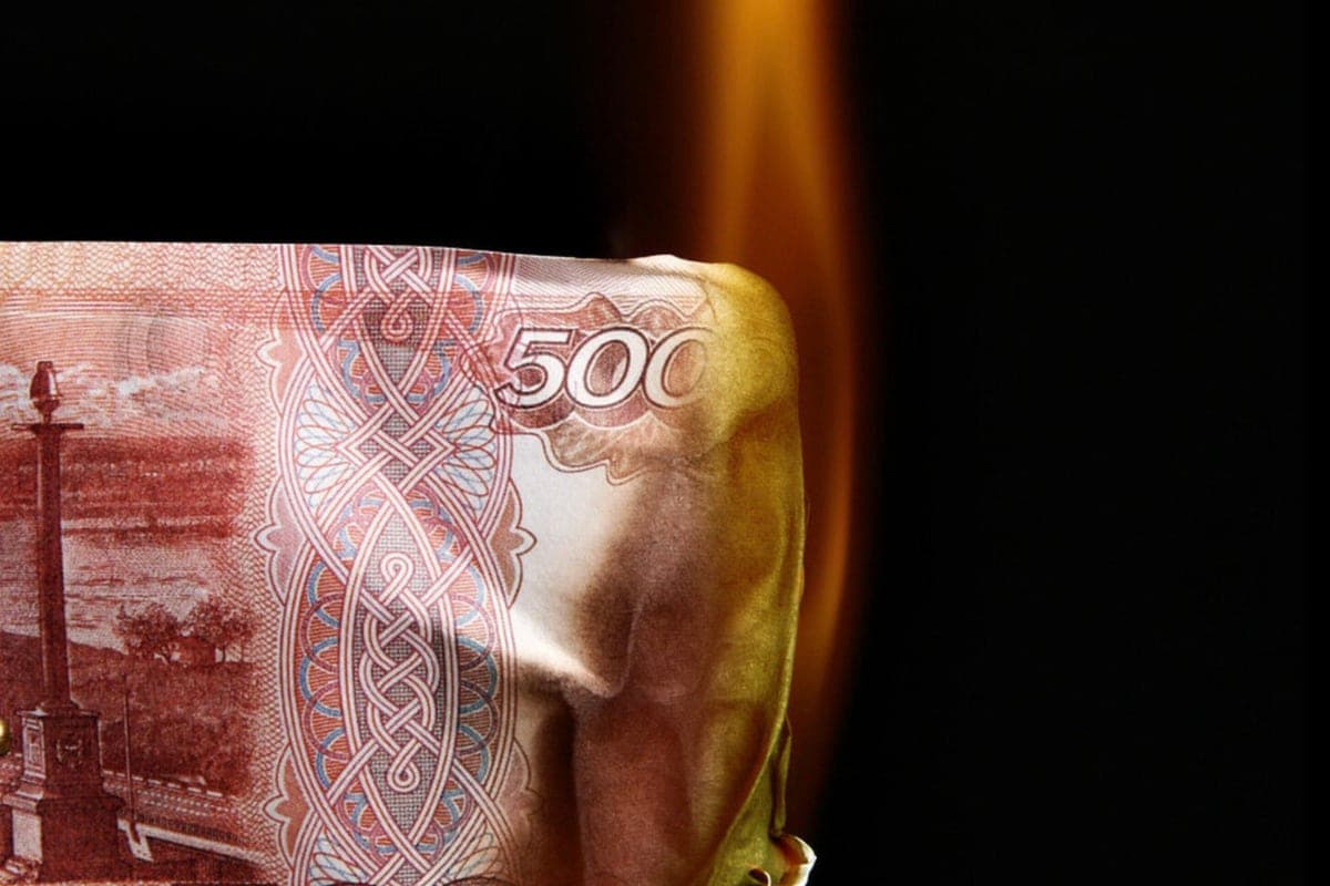 Пенсионерка из Архангельска отдала мошенникам 12 миллионов рублей