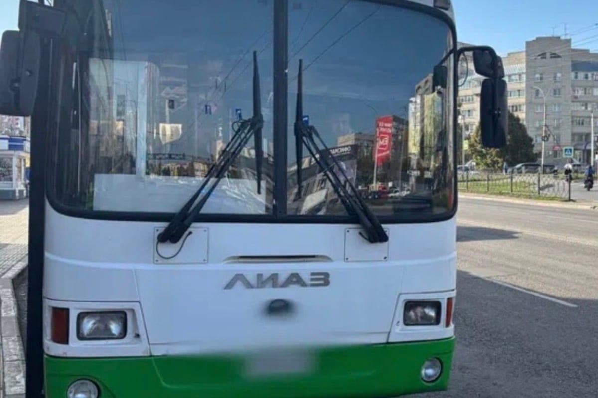 В Тамбове в автобусе упала 15-летняя пассажирка