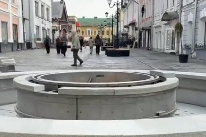 In Jaroslawl erschien ein Baum im Brunnen