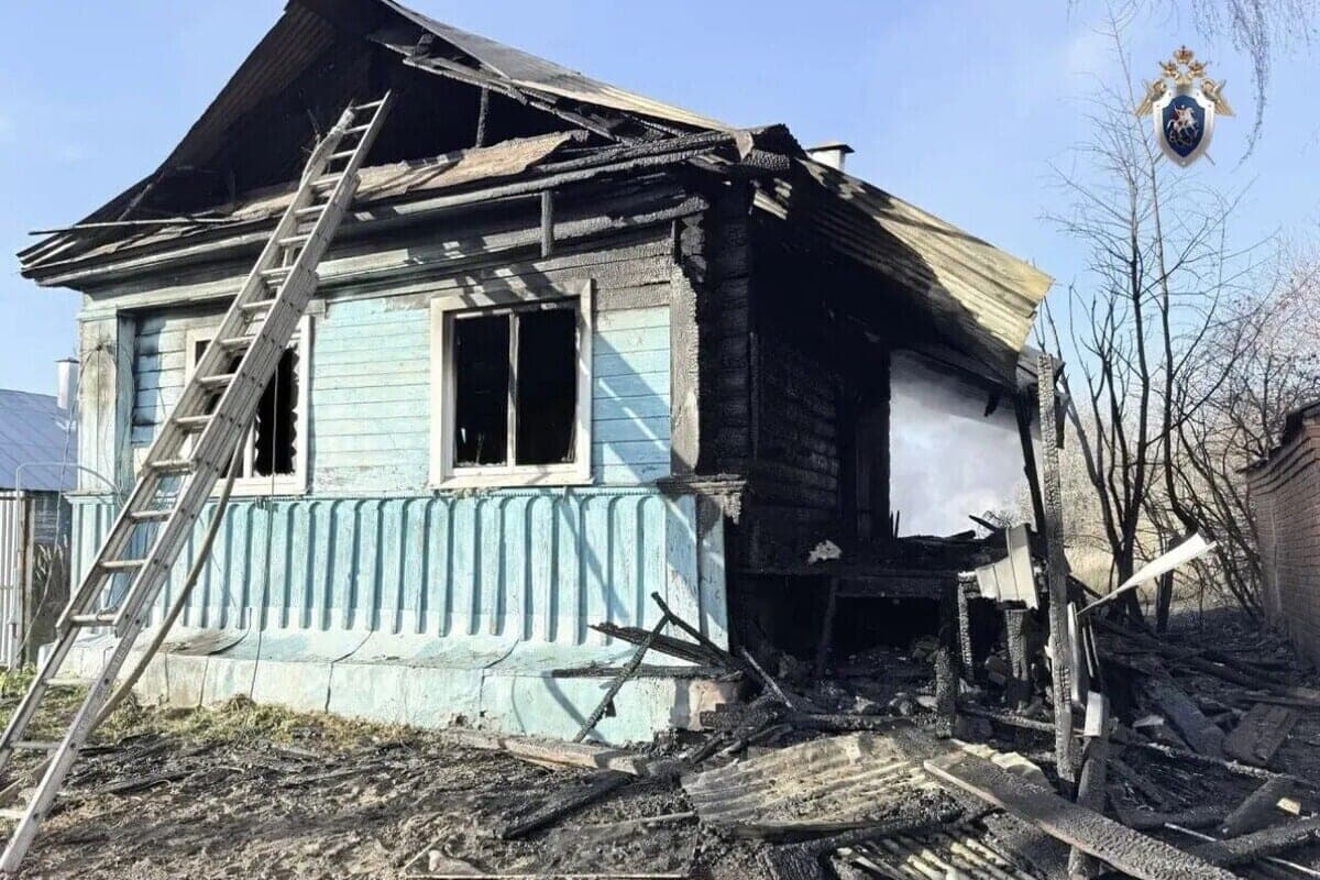 СК начал проверку по факту гибели двух человек при пожаре в Касимовском округе