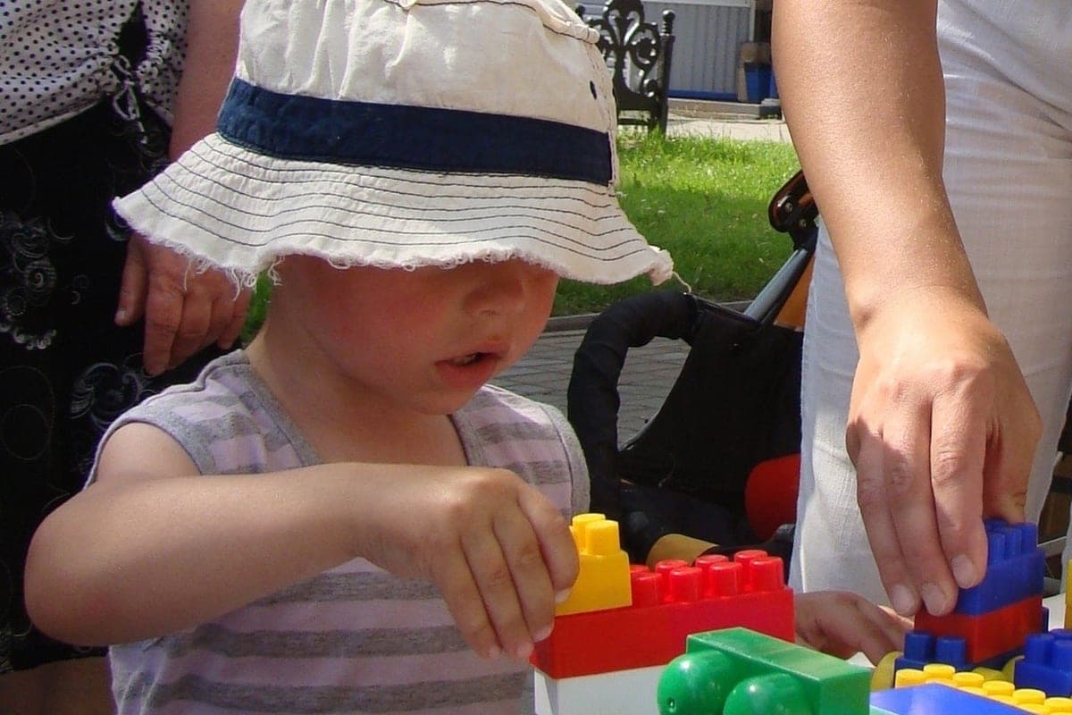 Vologda residents raising children with disabilities can learn about support measures on public services