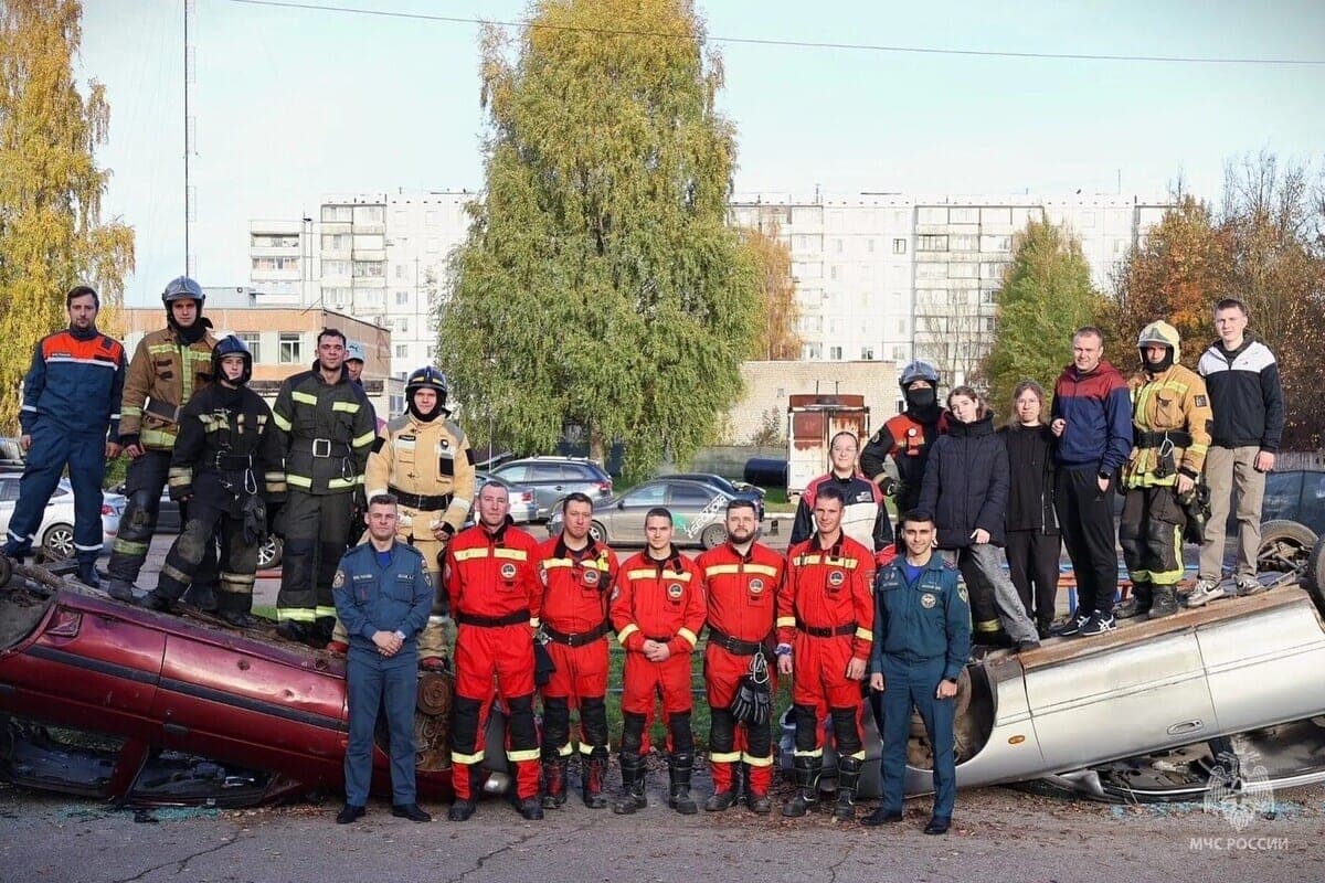 Специалисты из Санкт‑Петербурга провели инструкторско‑методические занятия для псковских пожарных