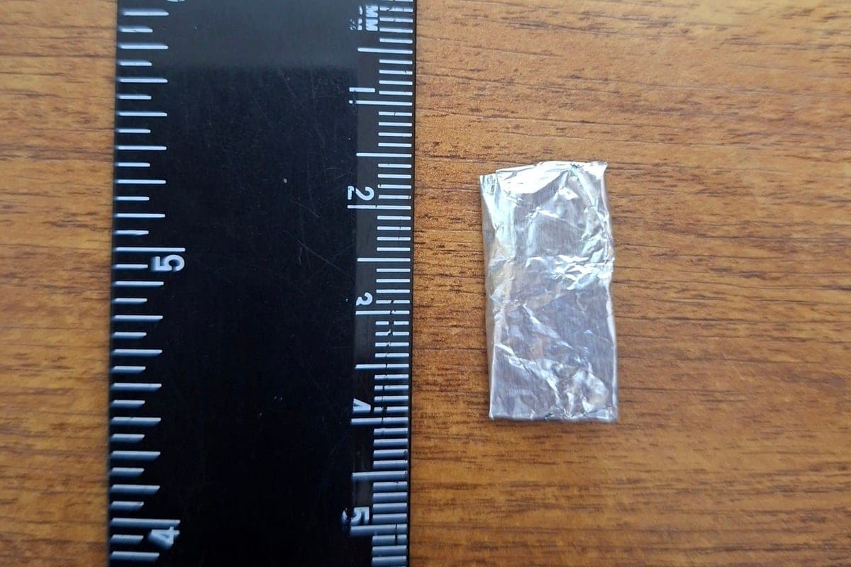 A woman with drugs was caught at a station in the Tver region