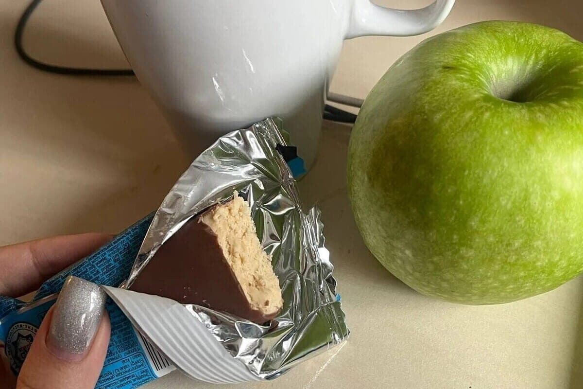 "Kein Zucker" bedeutet nicht "keine Kalorien": Warum Süßstoffe die Figur nicht retten