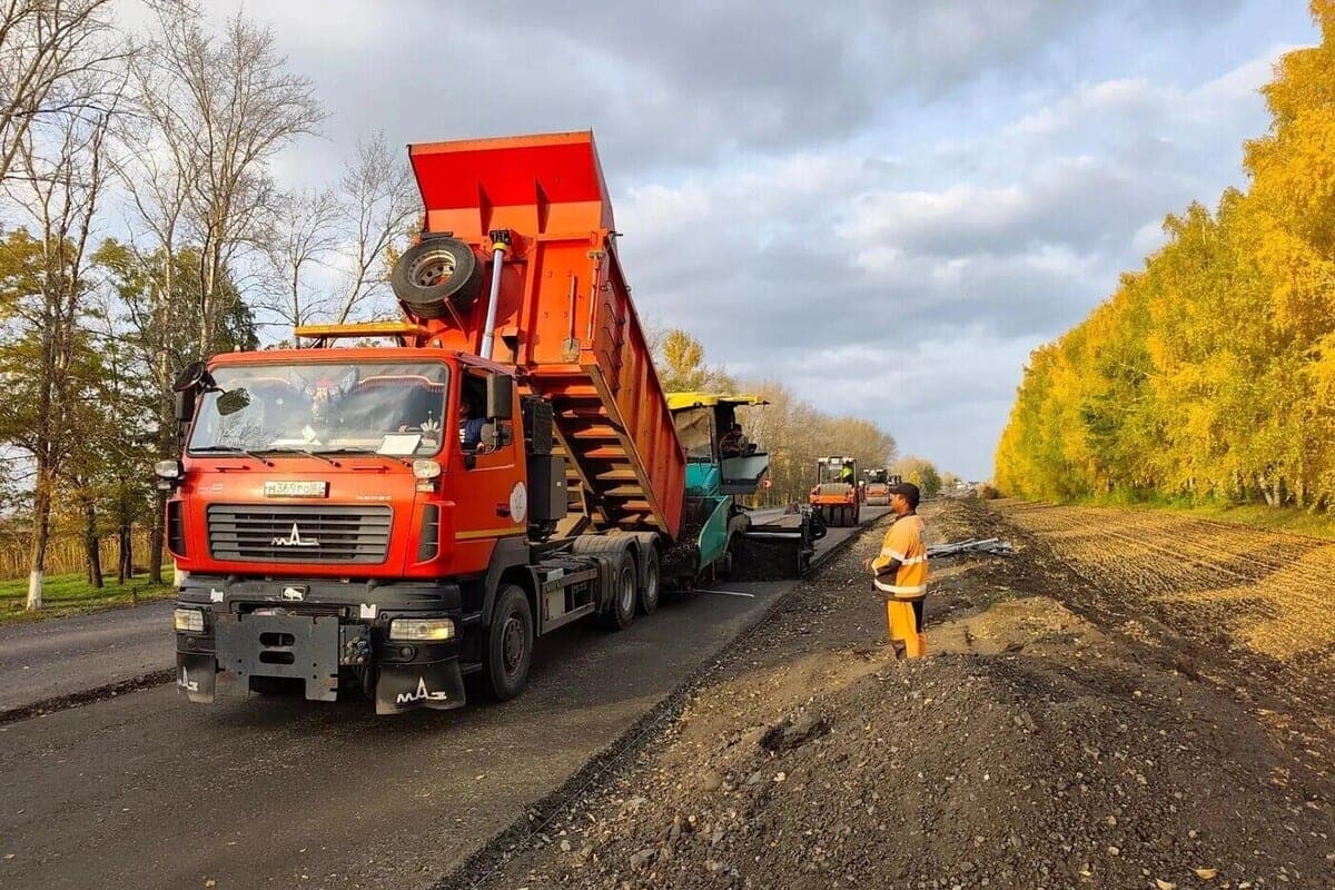 Дорожная компания «Терра» продолжает плановые работы на трассах региона