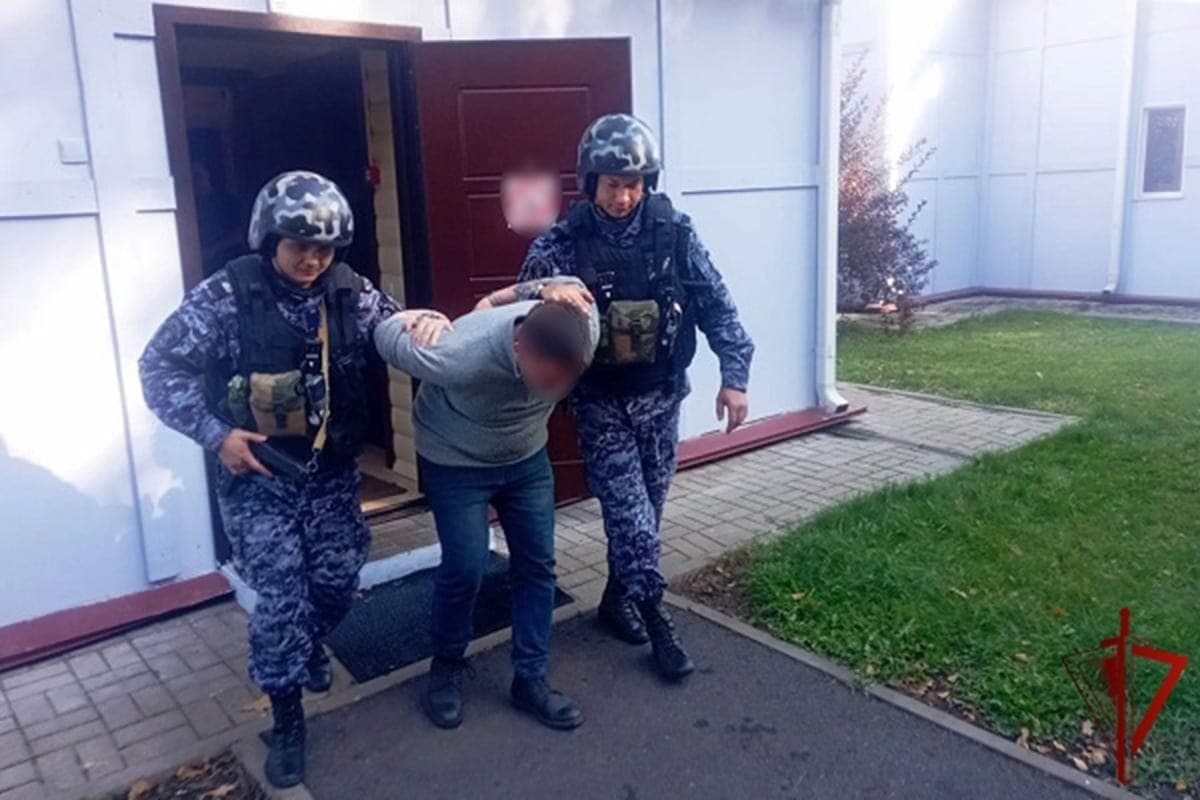 In Zheleznogorsk, Rosgvardei detained a man after being stabbed in the back