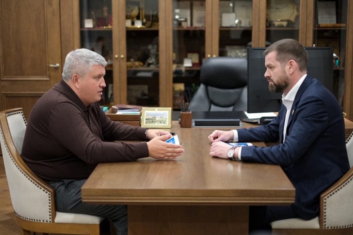 Oleg Shakhov reported to Alexander Dronov on the interim results of the agricultural season