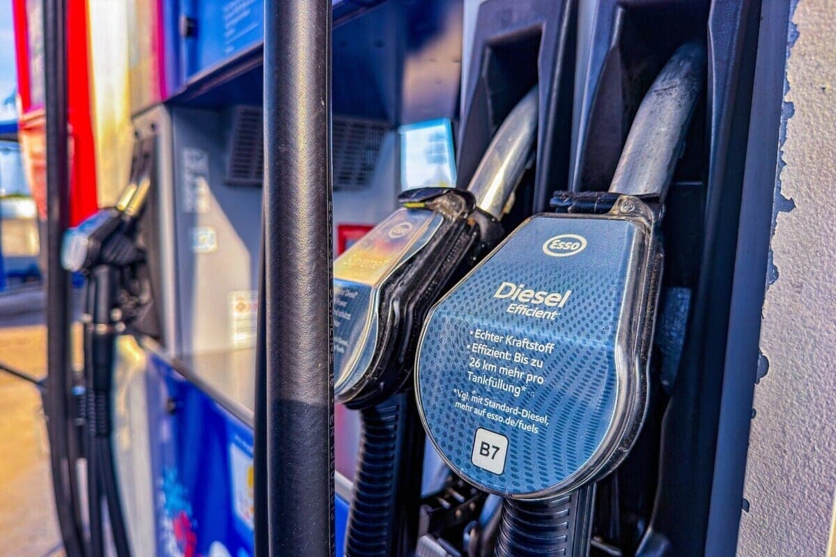 The global crisis of diesel fuel: the signs and risks