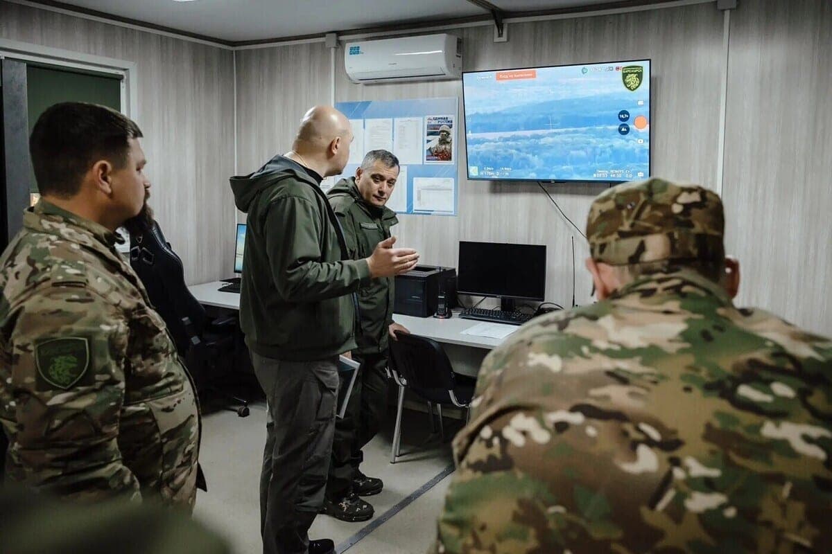 Hinstein meets with Bars-Kursk volunteers