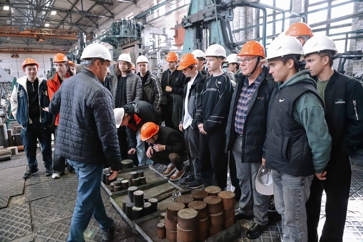 Сварщики из Курского колледжа увидели, где пригодятся их навыки