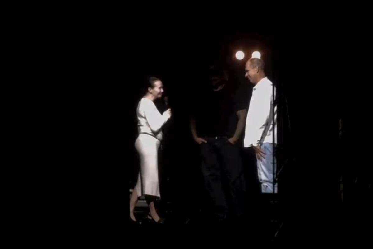 A fan of Basta offered her lover to marry her right at the concert