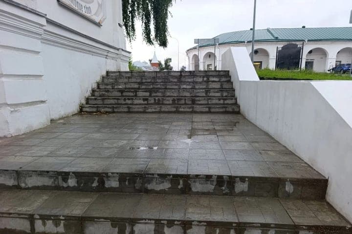 In Kostroma and Vokhma completed three more works on the appeals of residents to the governor