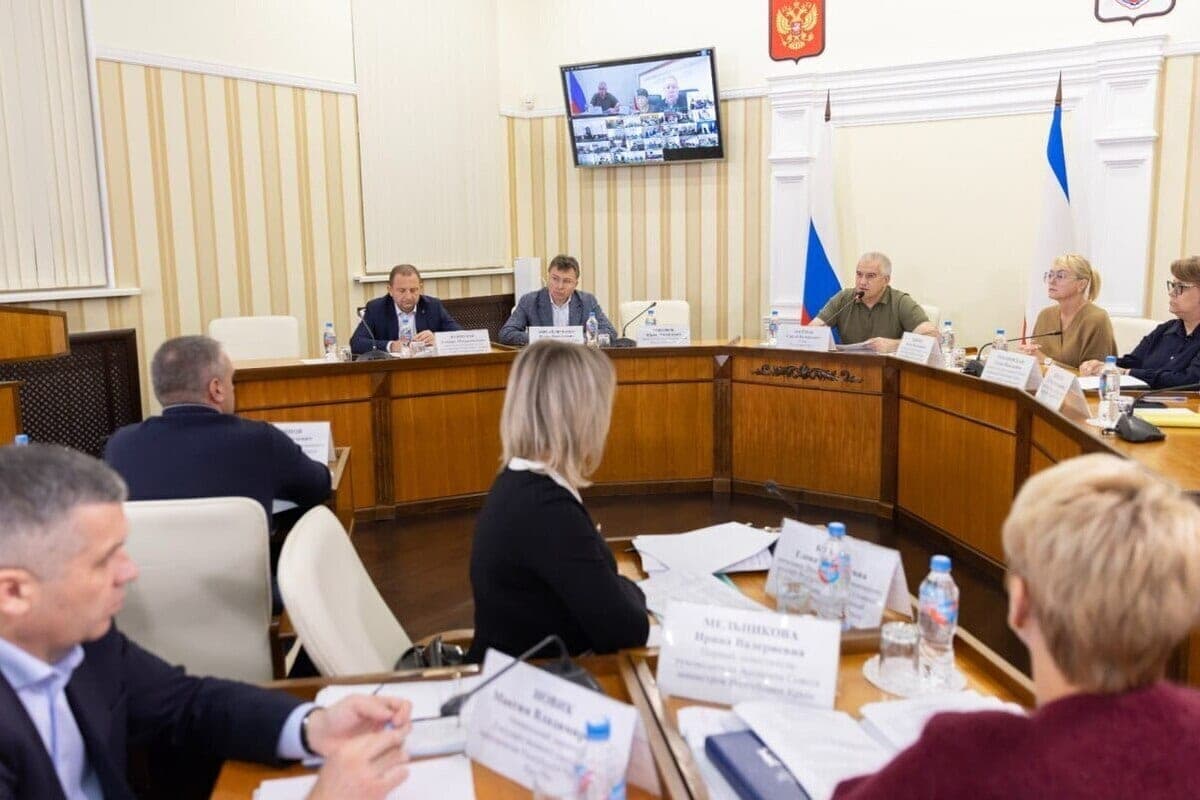 В Крыму наказали 10 чиновников за формальный подход к обращениям граждан