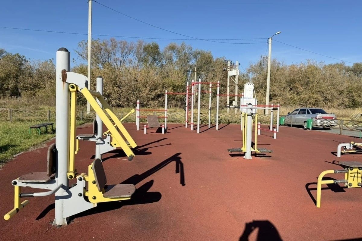 In the village of Settlements of the Kuznetsk district equipped four sports grounds