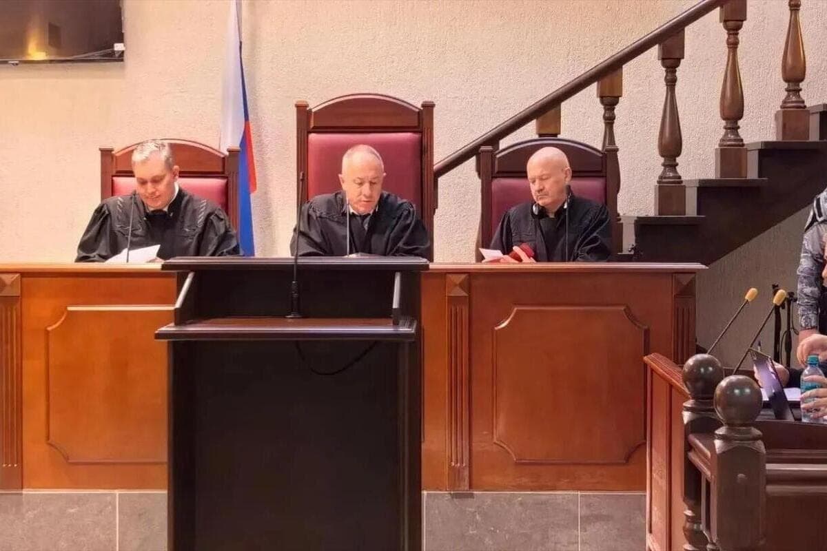 Областной суд начал рассматривать жалобу на приговор Льву Шлосбергу*