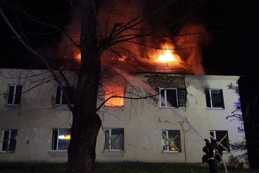 Two people were rescued in a fire in a house in Voronezh
