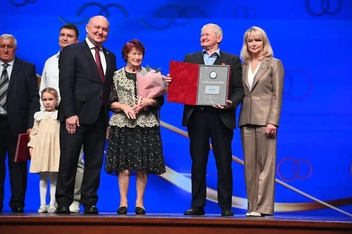 The Kobyakov family from Zapolar received the title of “Golden family” of Russia