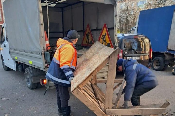 Vladimir city hall stopped unauthorized trade in fruits and vegetables