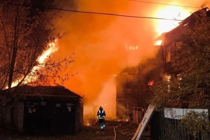 On Tiraspol fire damaged 2 houses, evacuated 8 people