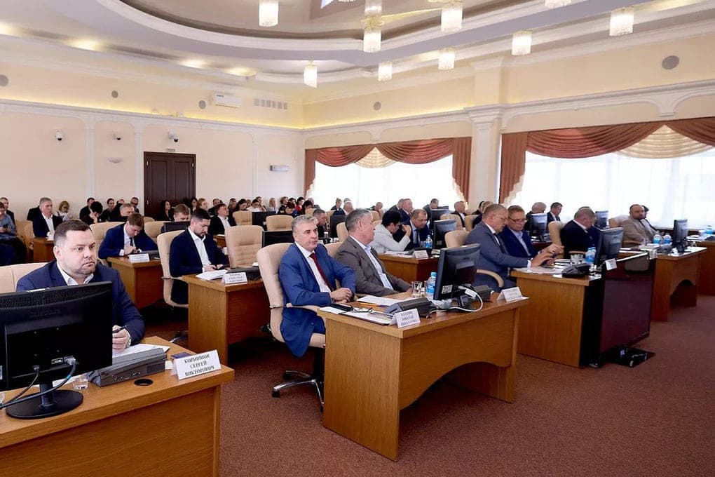 Хохлова: изменения бюджета направлены на поддержку жителей региона
