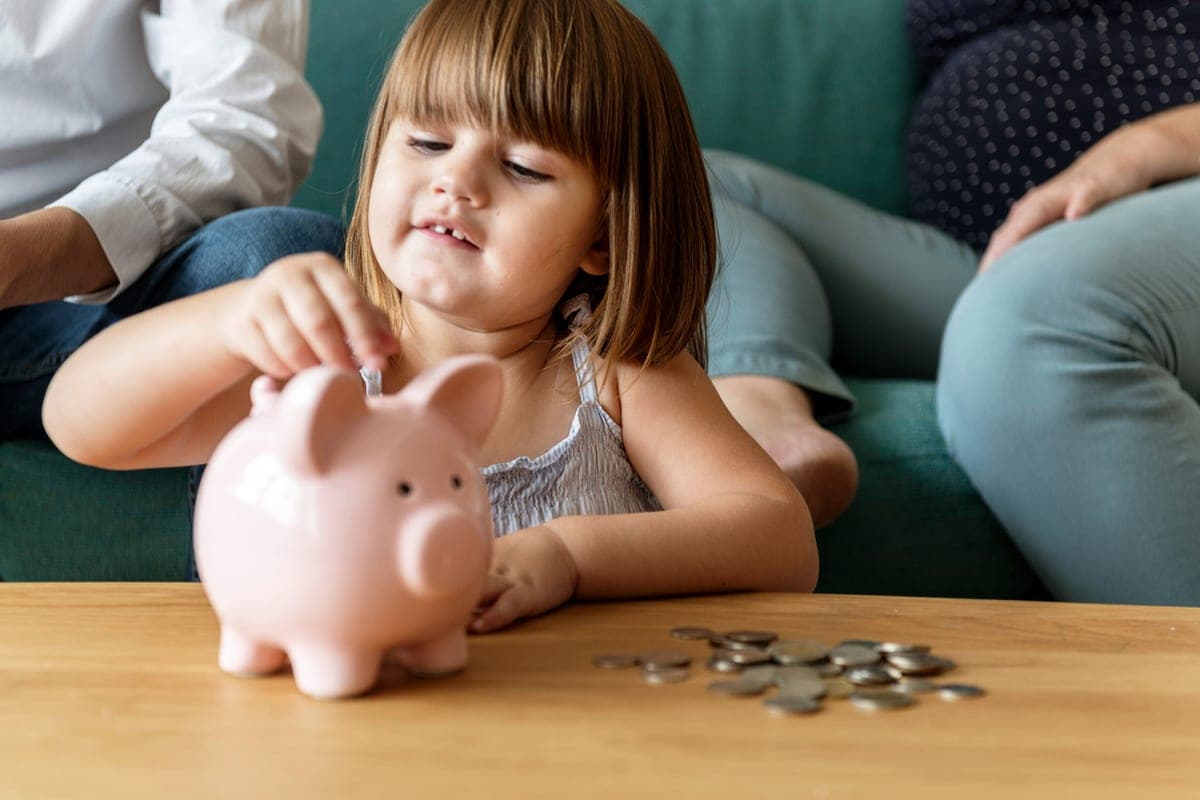 More than 2 thousand working parents in the Zaporozhye region received family payments