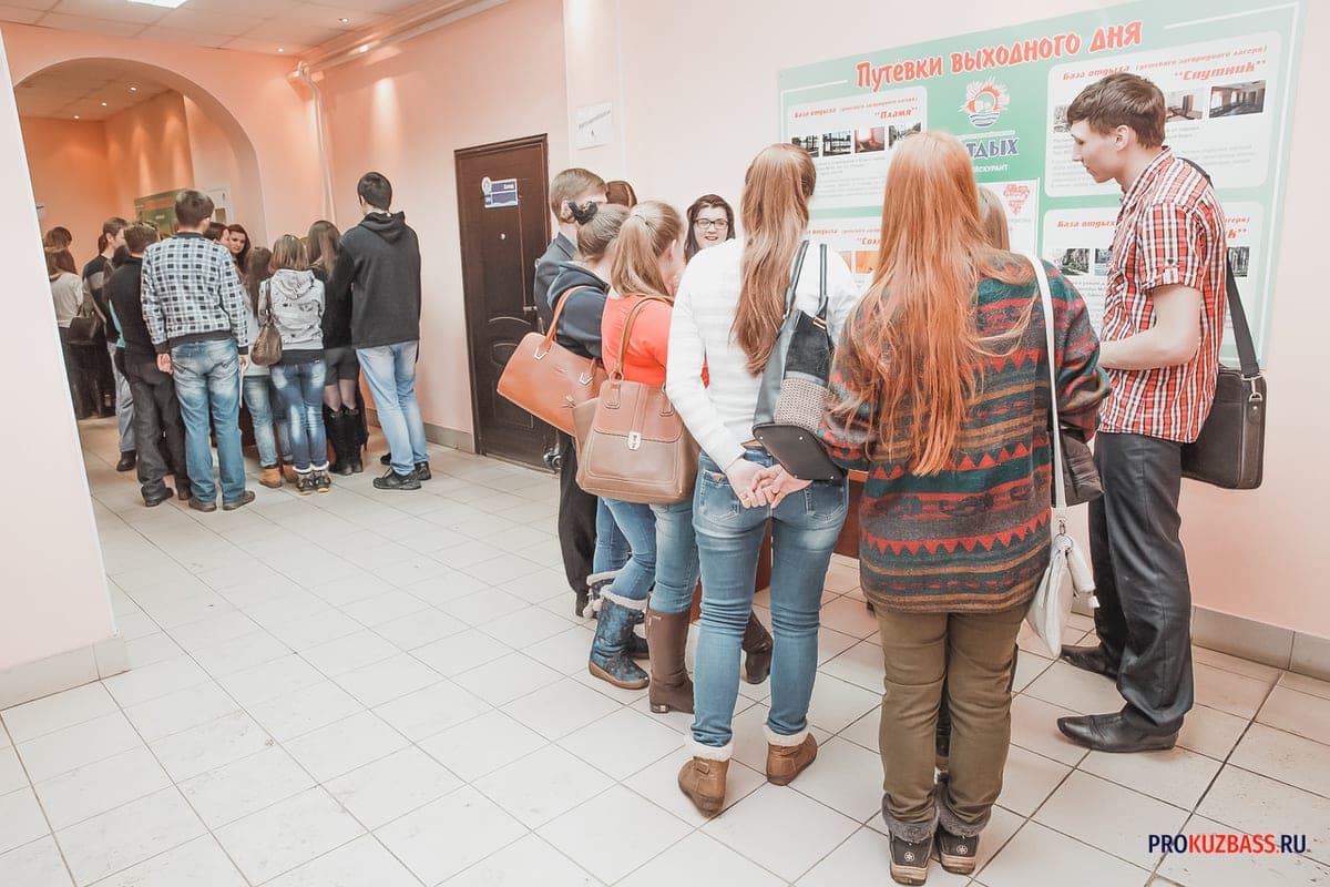 In Siberia, a teacher changed the work of a teacher for a stove and began to earn a lot