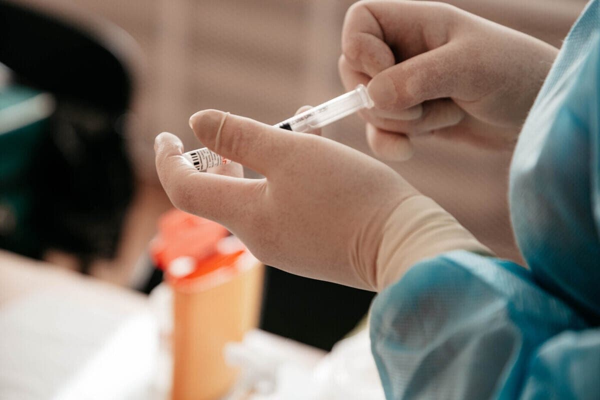 On behalf of Governor Vitaly Korolev, a round-the-clock flu vaccination station appeared in Tver