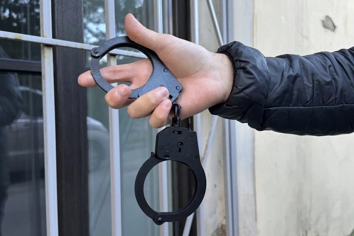 المراهق أراد نقل الأسلحة للإرهابيين، ولكن حصلت على FSB من سانت بطرسبرغ