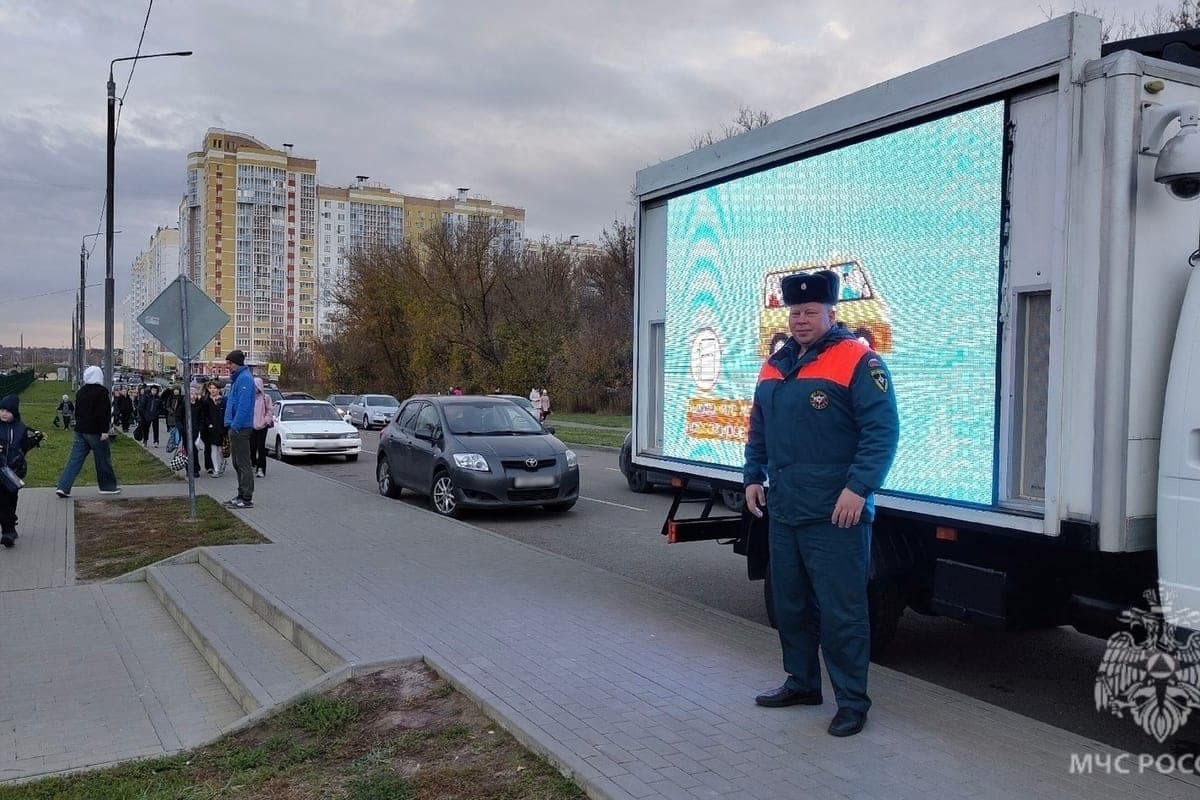 In Orel mobile information complex continues work in the field of fire safety