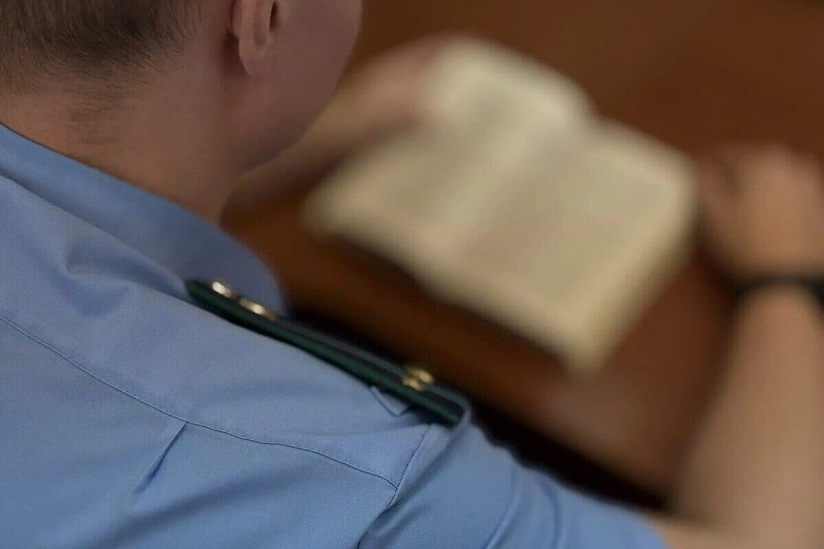 A resident of the Tomsk district “rolled” bailiffs on the hood and received 3 years in prison