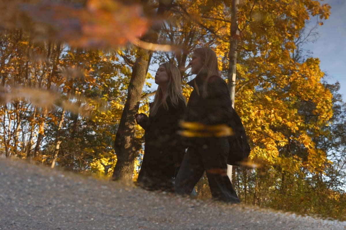 Forecaster predicted abnormally warm weather in October